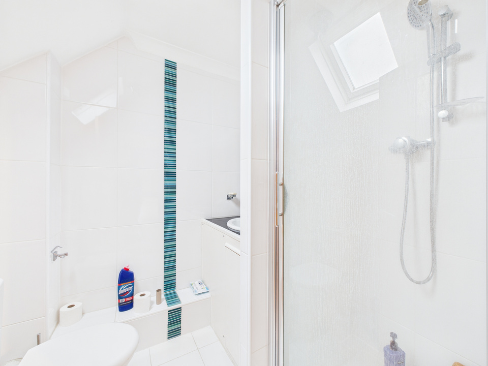 3 bed terraced house for sale in Coleridge Close, Horsham, Horsham, West Sussex  - Property Image 9