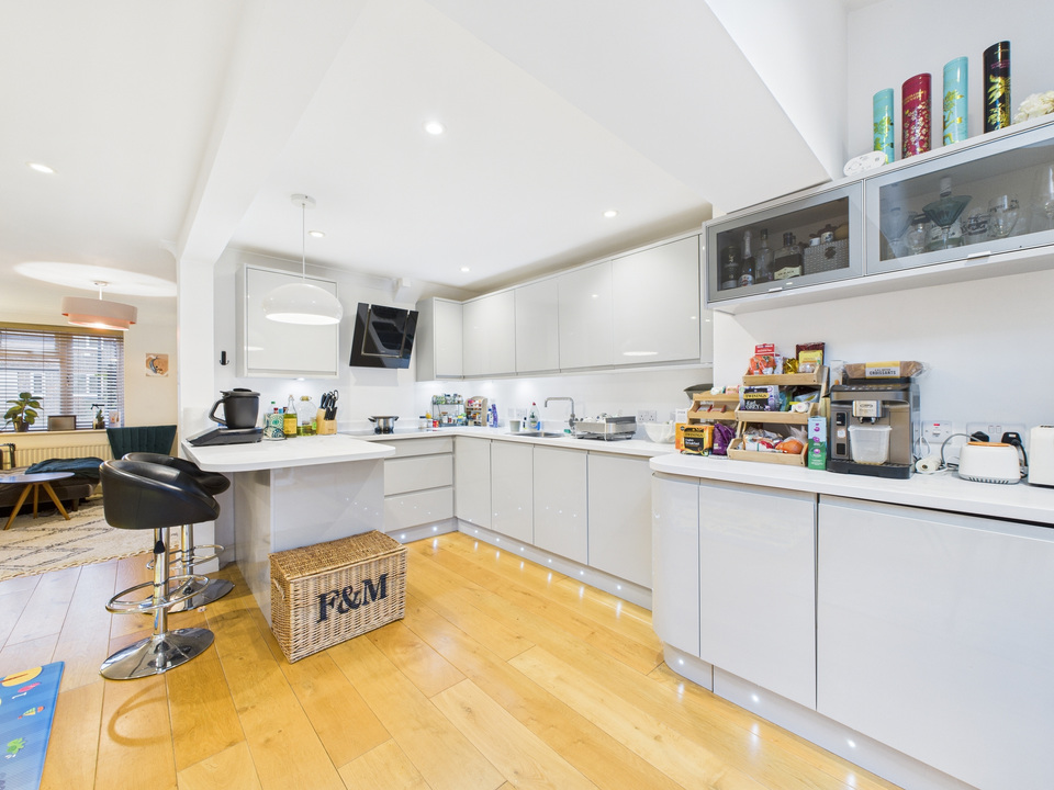3 bed terraced house for sale in Coleridge Close, Horsham, Horsham, West Sussex  - Property Image 13