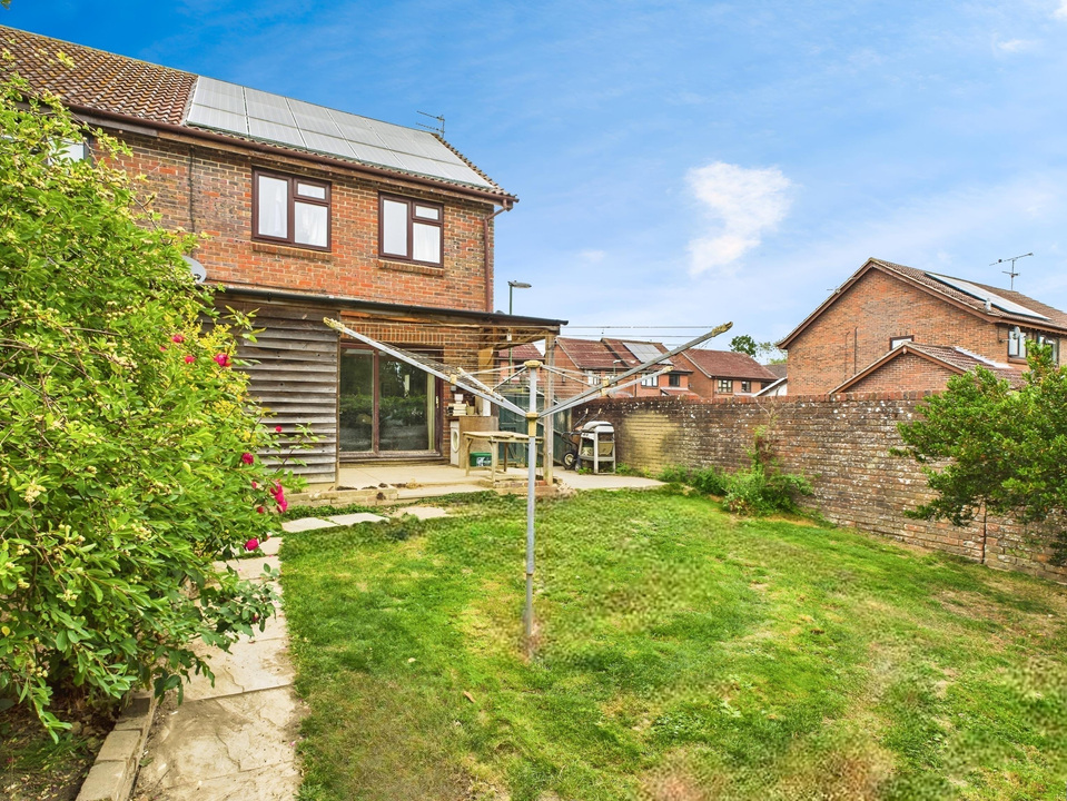 3 bed semi-detached house for sale in Acorn Avenue, Cowfold  - Property Image 12