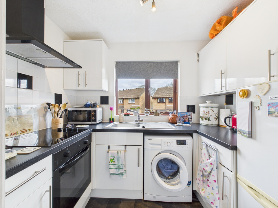 1 bed detached house for sale in 80 Wallis Way, HORSHAM  - Property Image 4