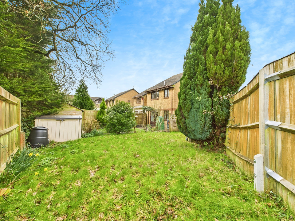 1 bed detached house for sale in 80 Wallis Way, HORSHAM  - Property Image 8