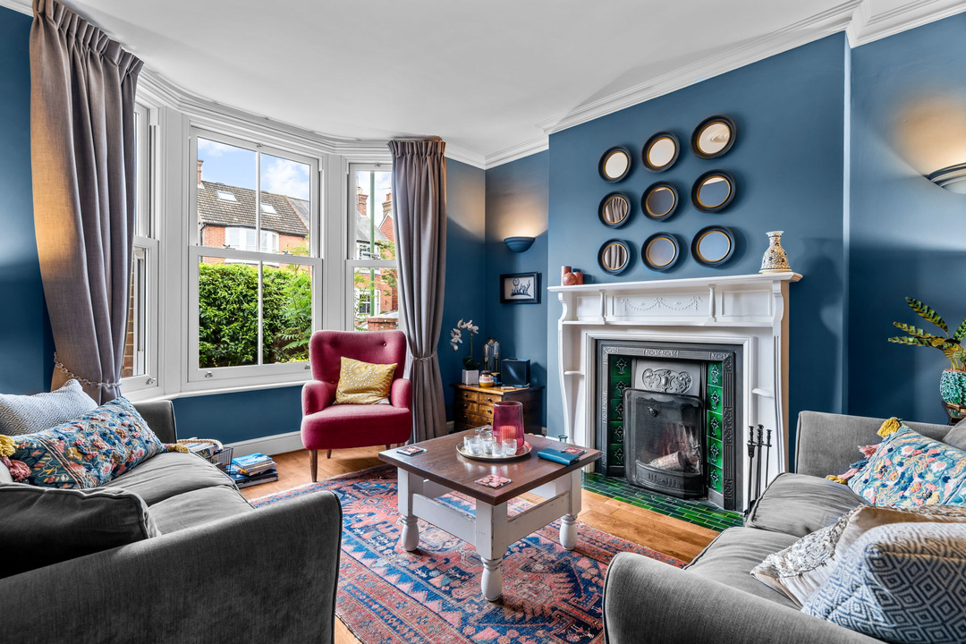 4 bed semi-detached house for sale in Clarence Road, Horsham - Property Image 2