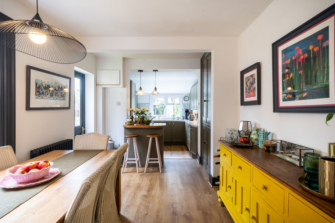 4 bed semi-detached house for sale in Clarence Road, Horsham - Property Image 5