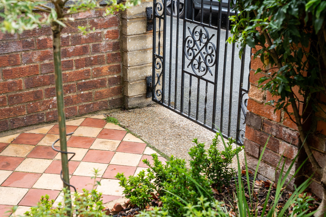 4 bed semi-detached house for sale in Clarence Road, Horsham - Property Image 13