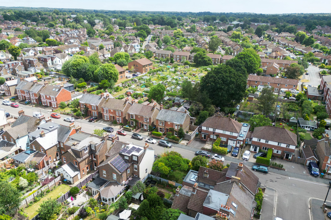 4 bed semi-detached house for sale in Clarence Road, Horsham - Property Image 33