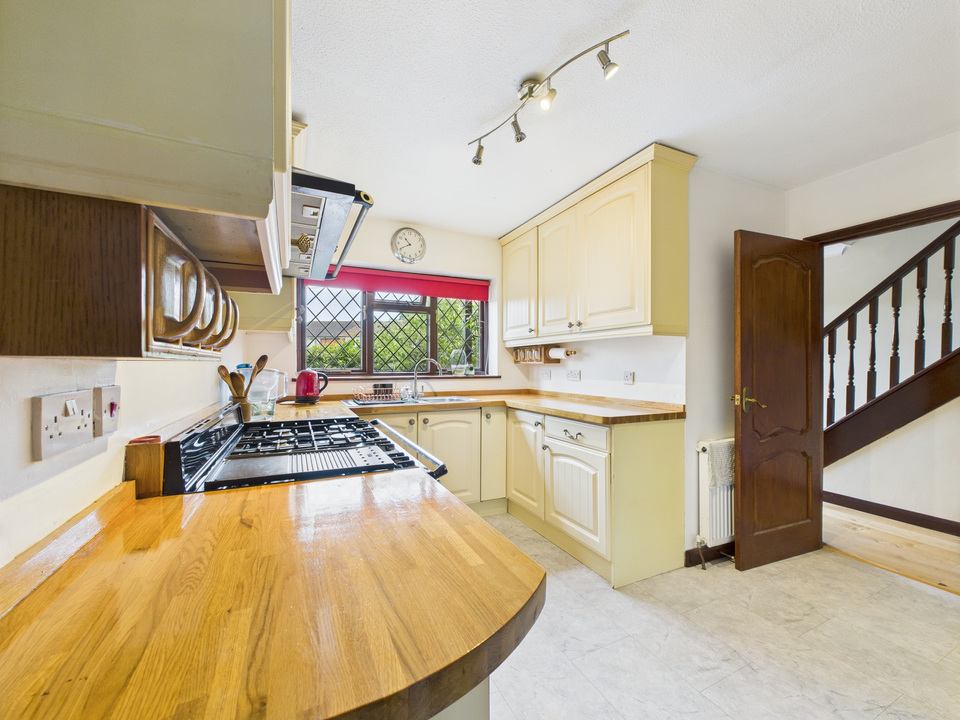4 bed detached house for sale in Billingshurst Road, Broadbridge Heath - Property Image 4