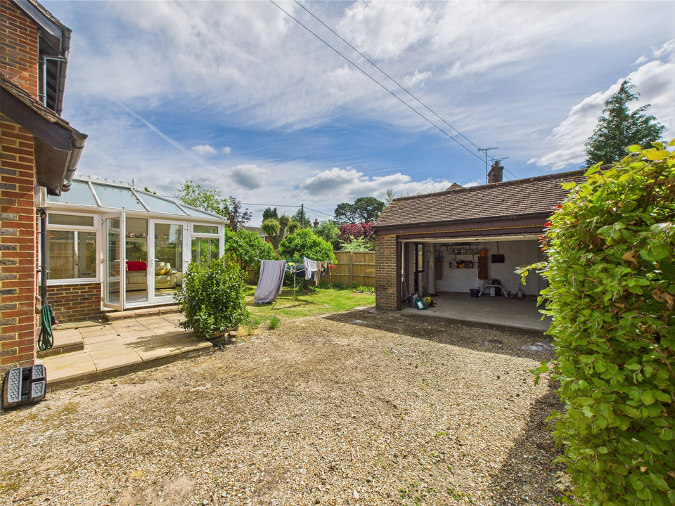 4 bed detached house for sale in Billingshurst Road, Broadbridge Heath - Property Image 11