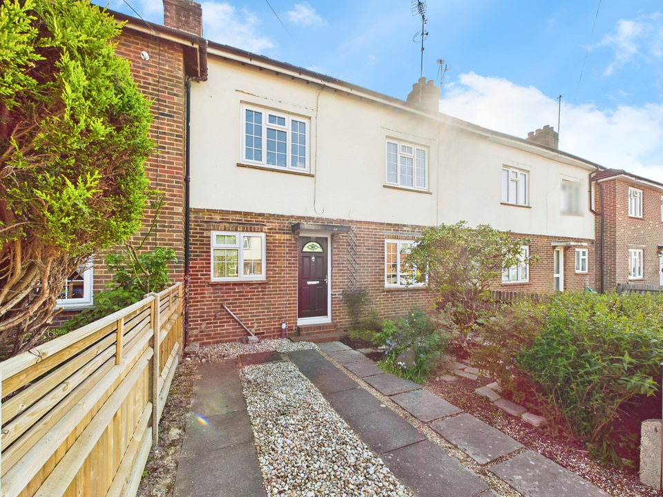 3 bed terraced house for sale in Bennetts Road, Horsham  - Property Image 1