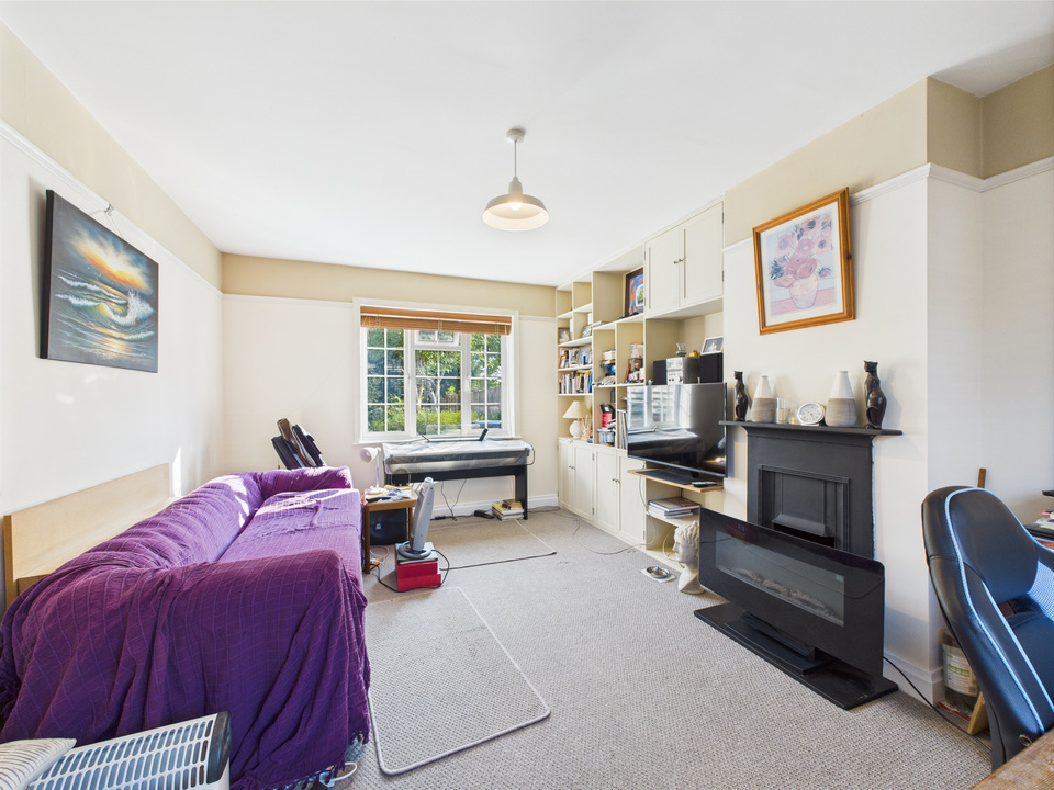 3 bed terraced house for sale in Bennetts Road, Horsham  - Property Image 3
