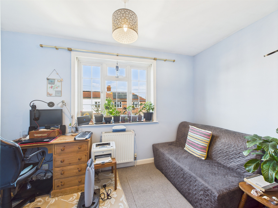 3 bed terraced house for sale in Bennetts Road, Horsham  - Property Image 6