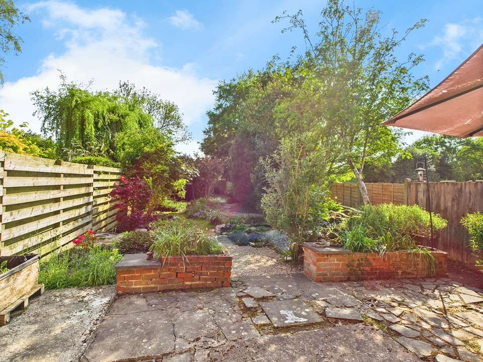 3 bed terraced house for sale in Bennetts Road, Horsham  - Property Image 13