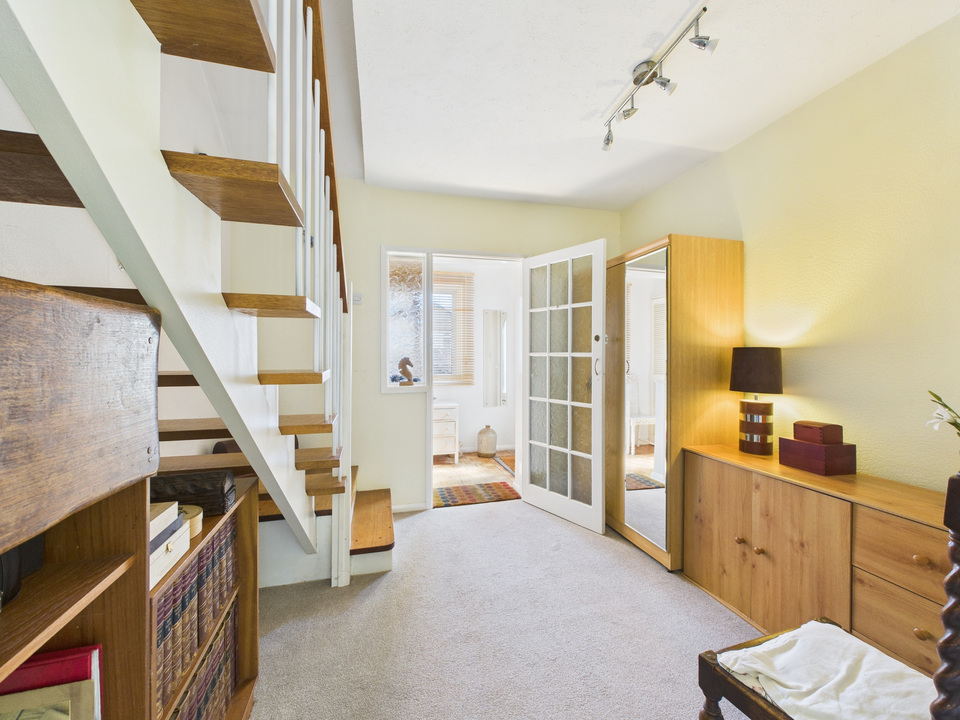 3 bed semi-detached bungalow for sale in Ringley Road, Horsham  - Property Image 13