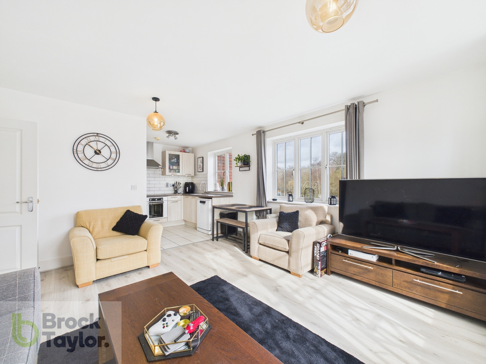 2 bed apartment for sale in Updown Hill, Bolnore Village  - Property Image 4