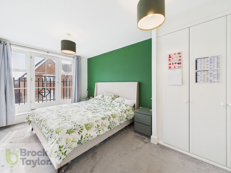 2 bed apartment for sale in Updown Hill, Bolnore Village  - Property Image 8