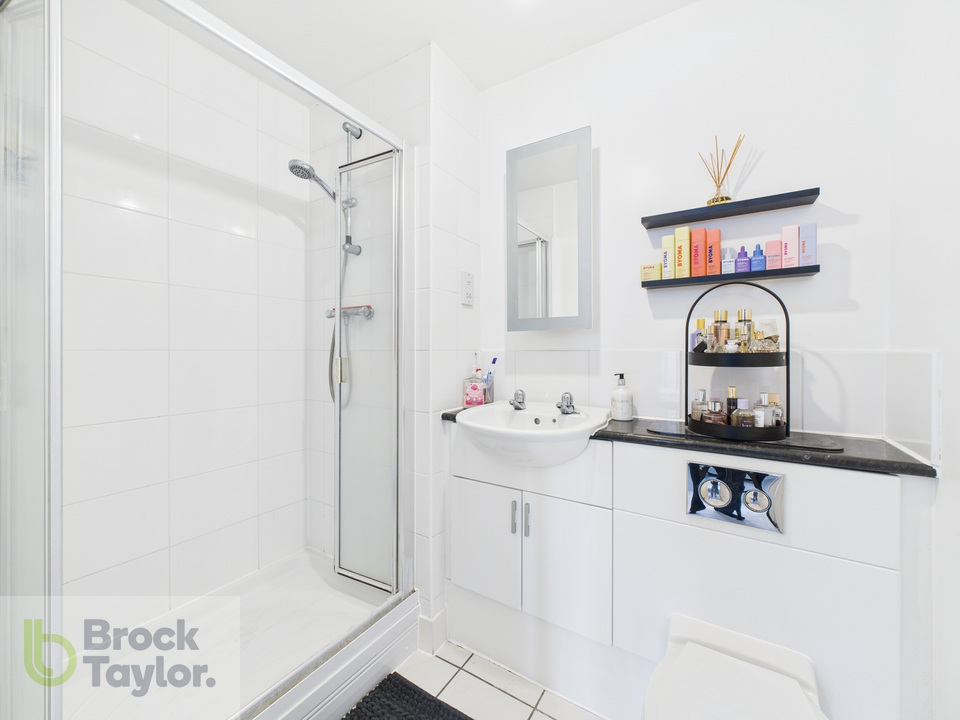 2 bed apartment for sale in Updown Hill, Bolnore Village  - Property Image 10