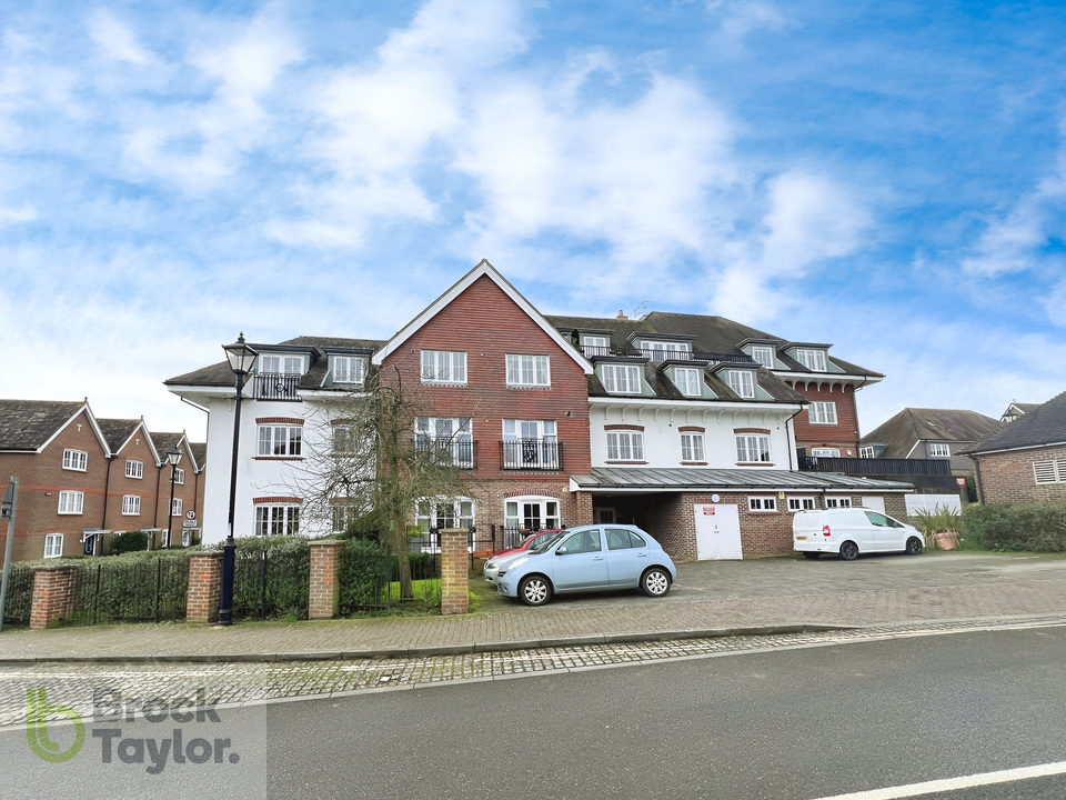 2 bed apartment for sale in Updown Hill, Bolnore Village  - Property Image 14