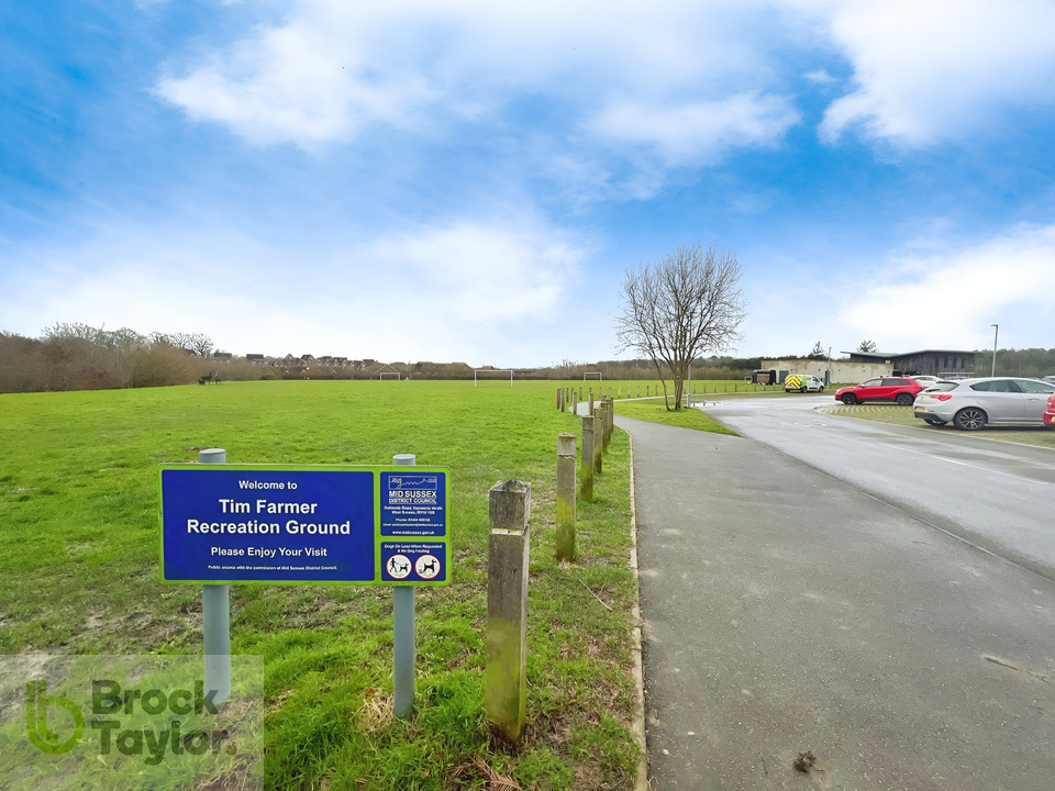 2 bed apartment for sale in Updown Hill, Bolnore Village  - Property Image 15