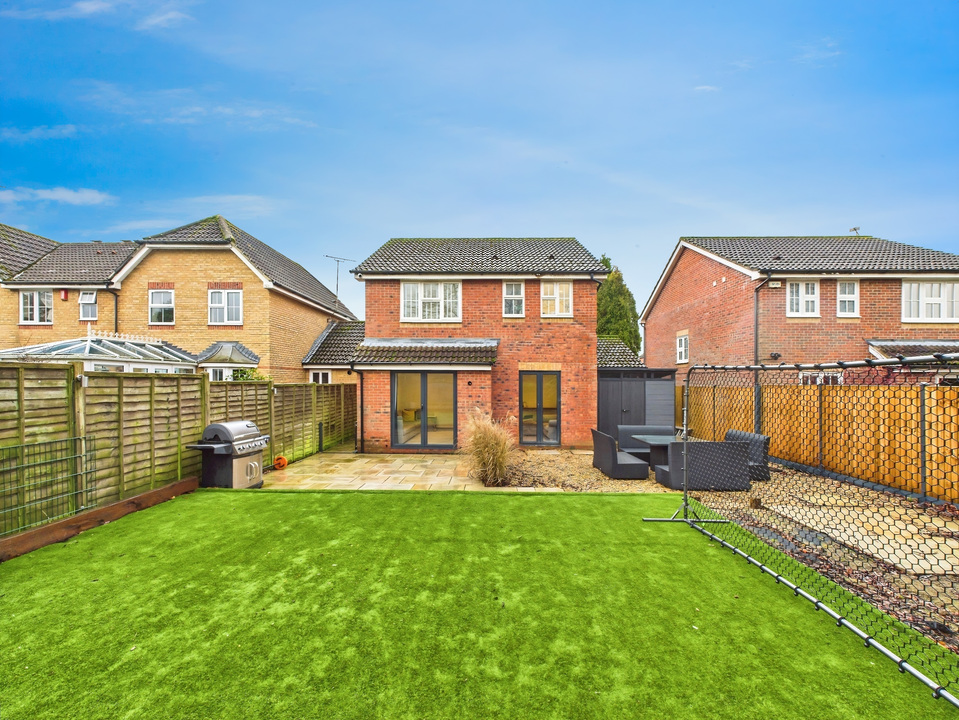 4 bed detached house for sale in Ropeland Way, Horsham, West Sussex - Property Image 19