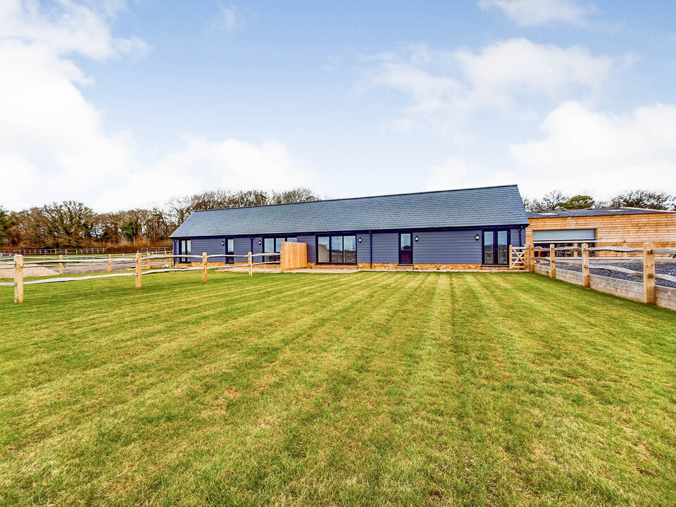 1 bed semi-detached bungalow for sale in Capel Road, Rusper  - Property Image 2