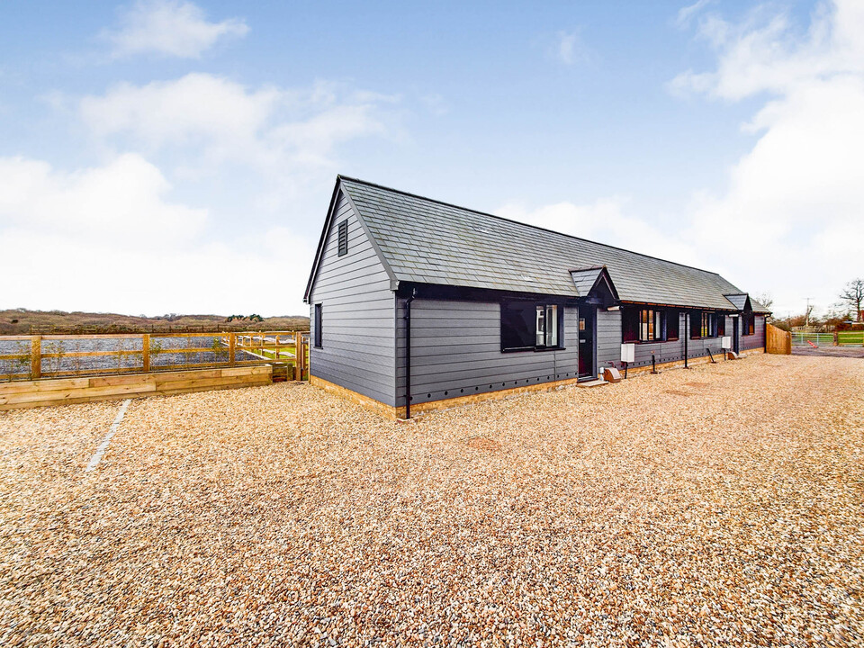 1 bed semi-detached bungalow for sale in Capel Road, Rusper  - Property Image 11