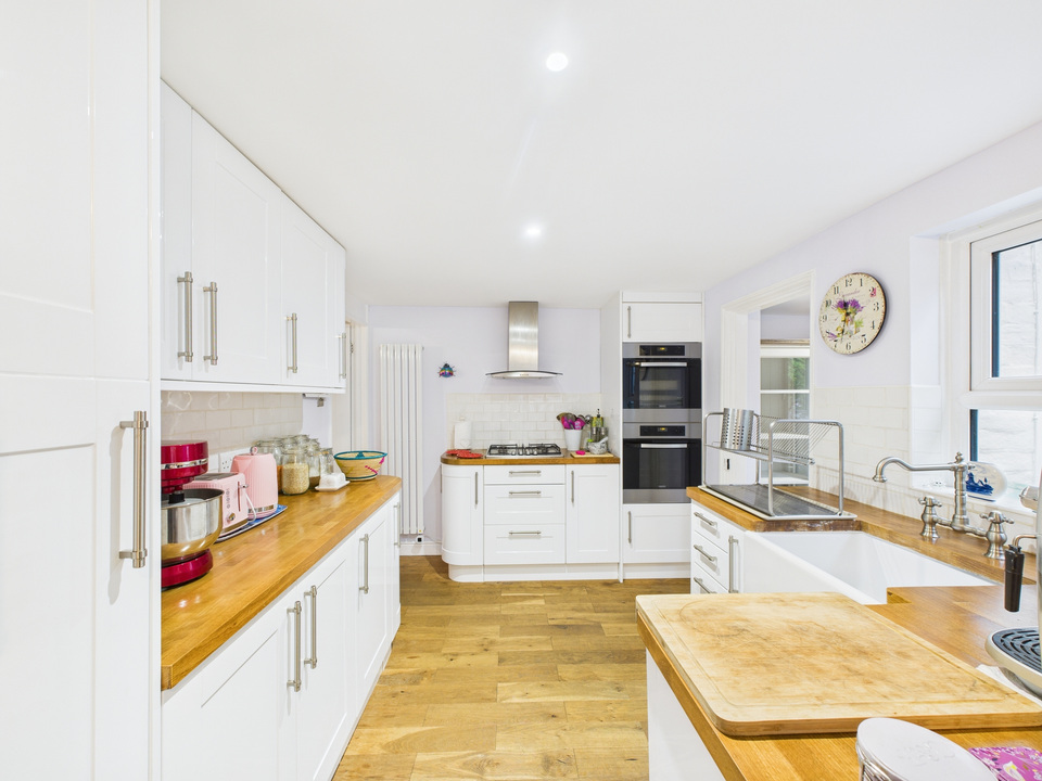 2 bed barn conversion for sale in Park Terrace West Gardens  - Property Image 3