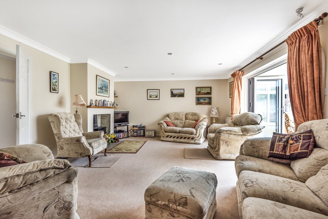 4 bed detached bungalow for sale in Park Street, Slinfold, Horsham  - Property Image 3