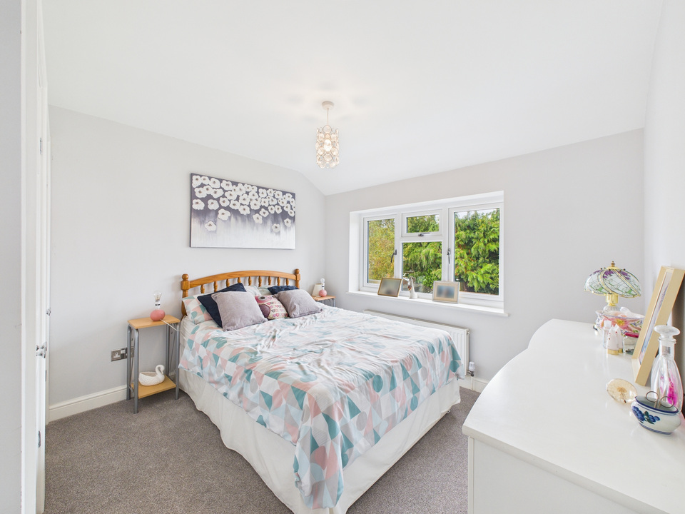 3 bed semi-detached house for sale in Wood End, Horsham  - Property Image 6