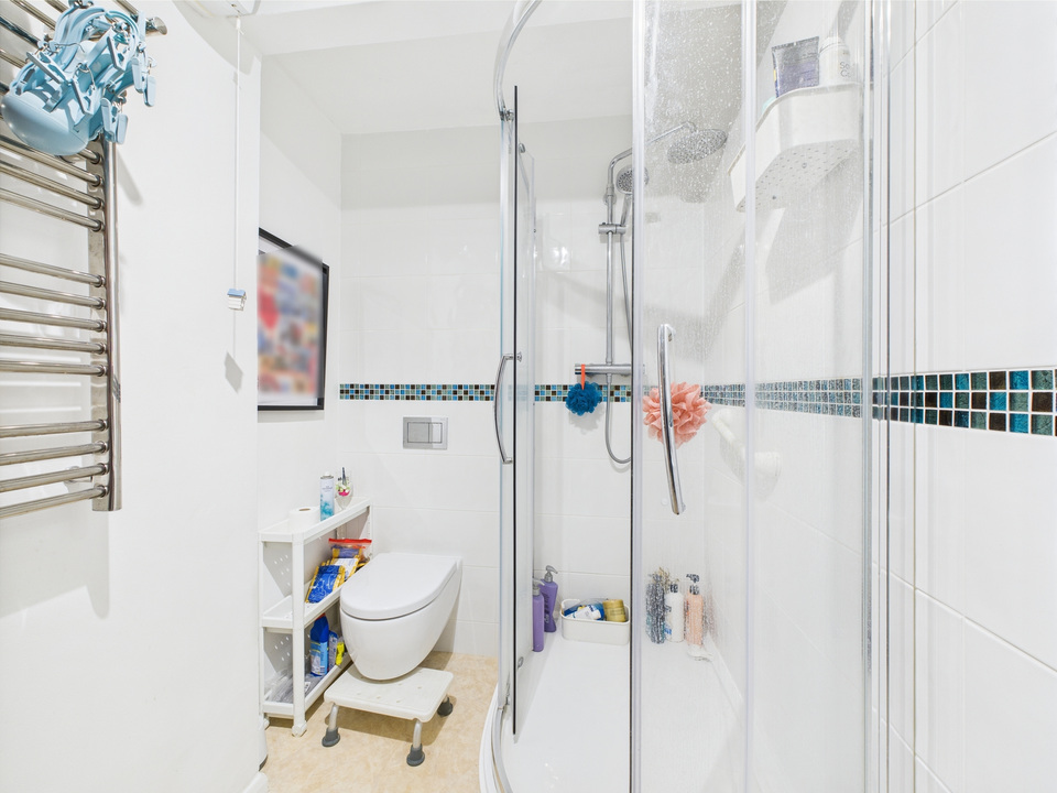 2 bed maisonette for sale in College Road, Southwater  - Property Image 11