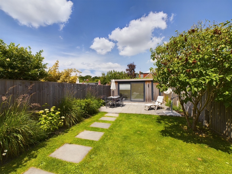 3 bed semi-detached house for sale in Swindon Road, Horsham  - Property Image 5