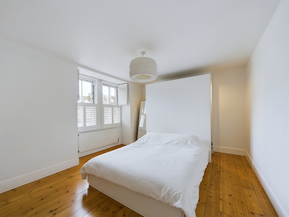 3 bed semi-detached house for sale in Swindon Road, Horsham  - Property Image 10