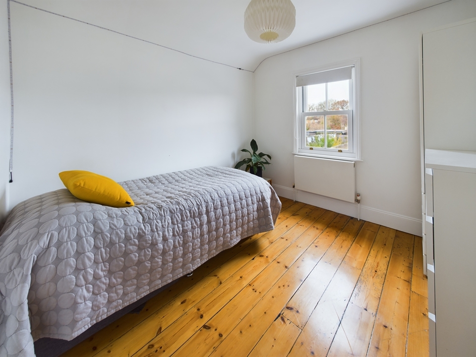 3 bed semi-detached house for sale in Swindon Road, Horsham  - Property Image 12