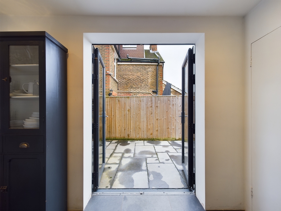 3 bed semi-detached house for sale in Swindon Road, Horsham  - Property Image 13