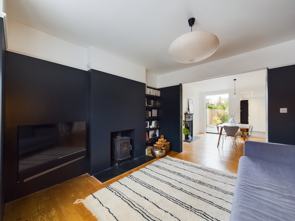 3 bed semi-detached house for sale in Swindon Road, Horsham  - Property Image 18