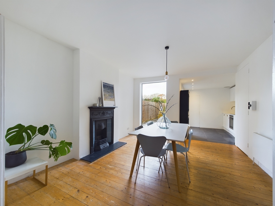 3 bed semi-detached house for sale in Swindon Road, Horsham  - Property Image 19