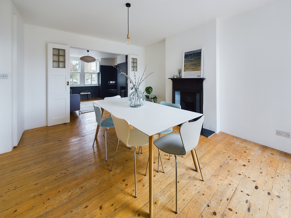 3 bed semi-detached house for sale in Swindon Road, Horsham  - Property Image 20