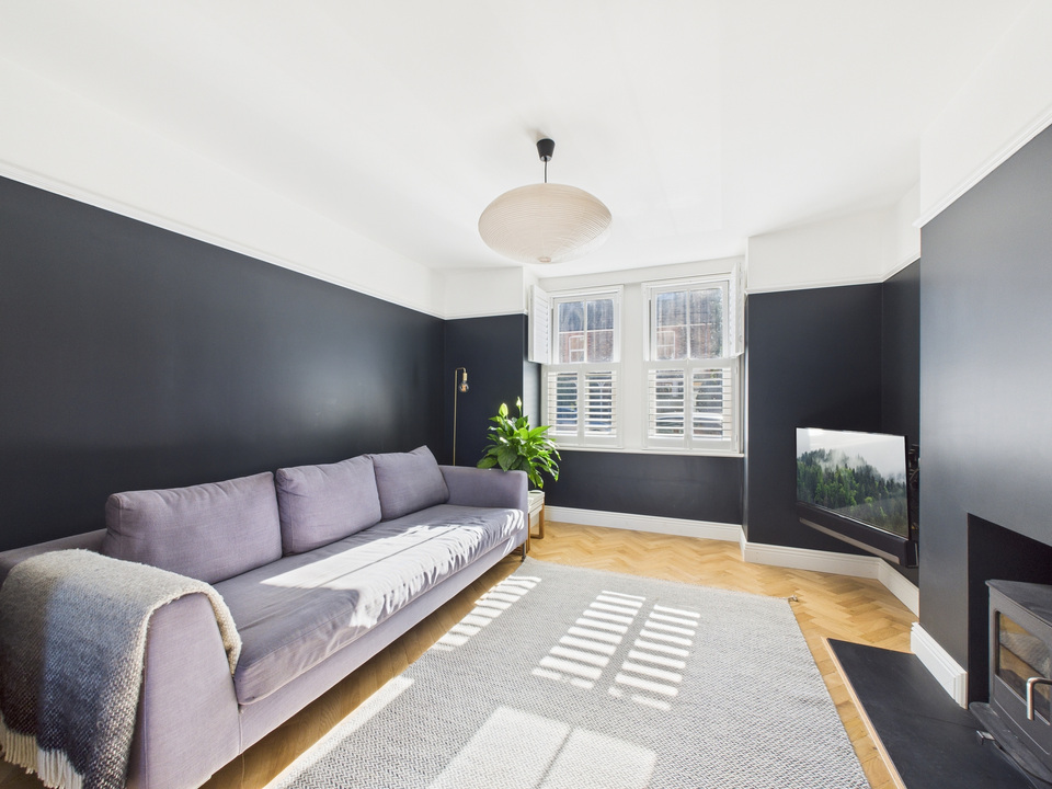 3 bed semi-detached house for sale in Swindon Road, Horsham  - Property Image 14