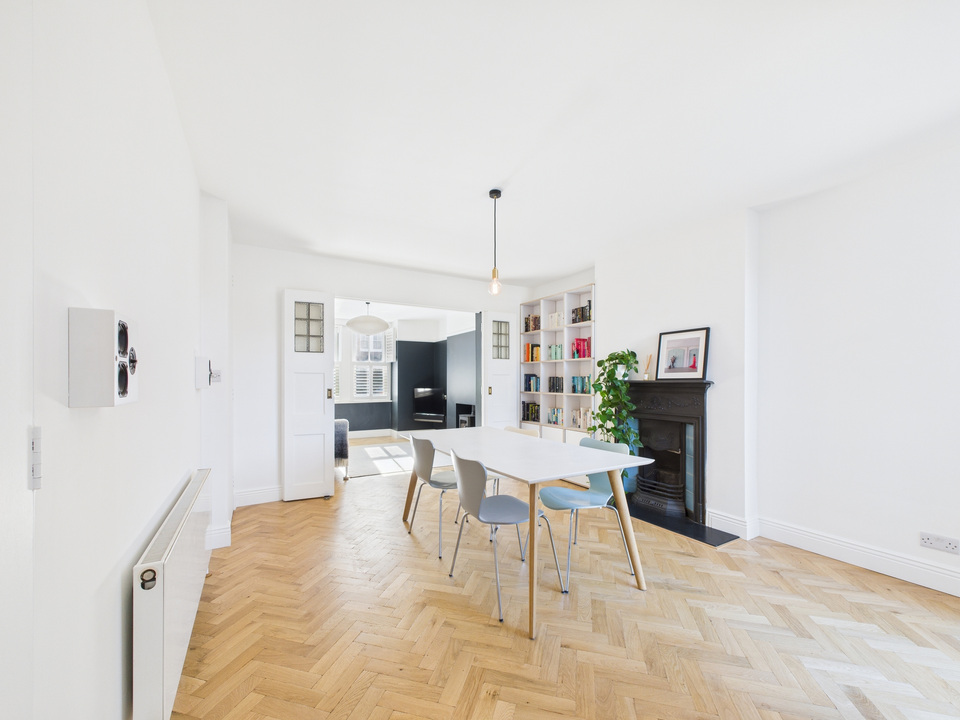 3 bed semi-detached house for sale in Swindon Road, Horsham  - Property Image 16