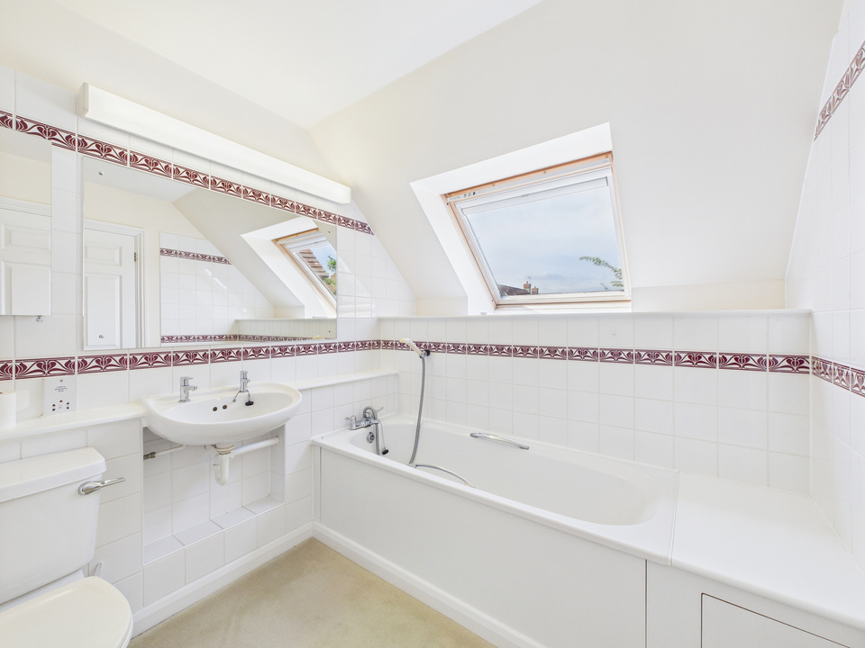 2 bed end of terrace house for sale in Bluecoat Pond, Christs Hospital  - Property Image 7