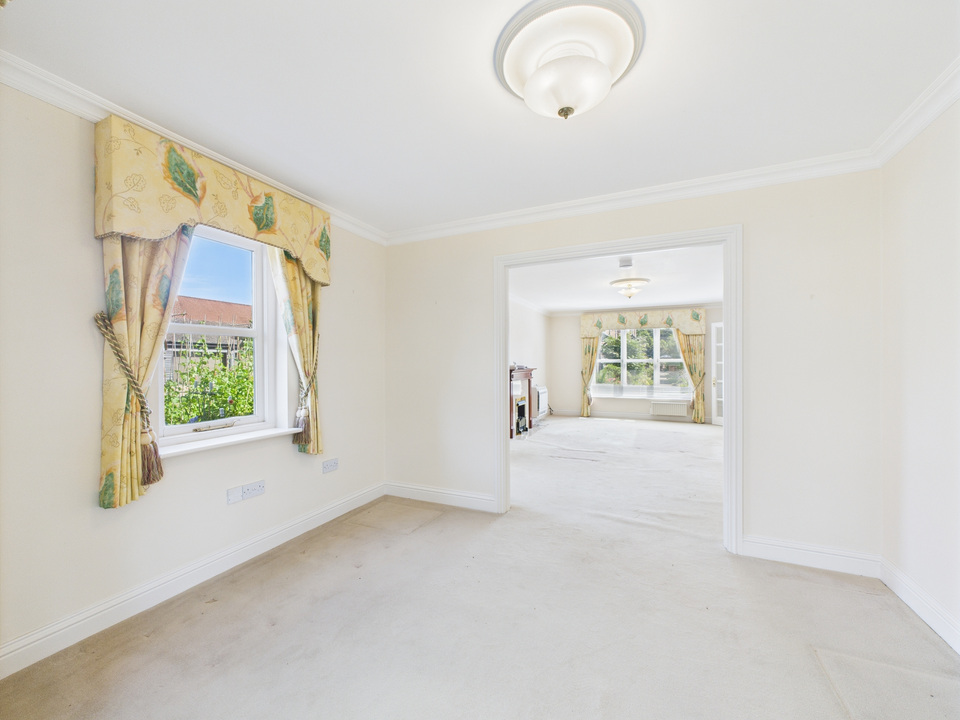 2 bed end of terrace house for sale in Bluecoat Pond, Christs Hospital  - Property Image 15