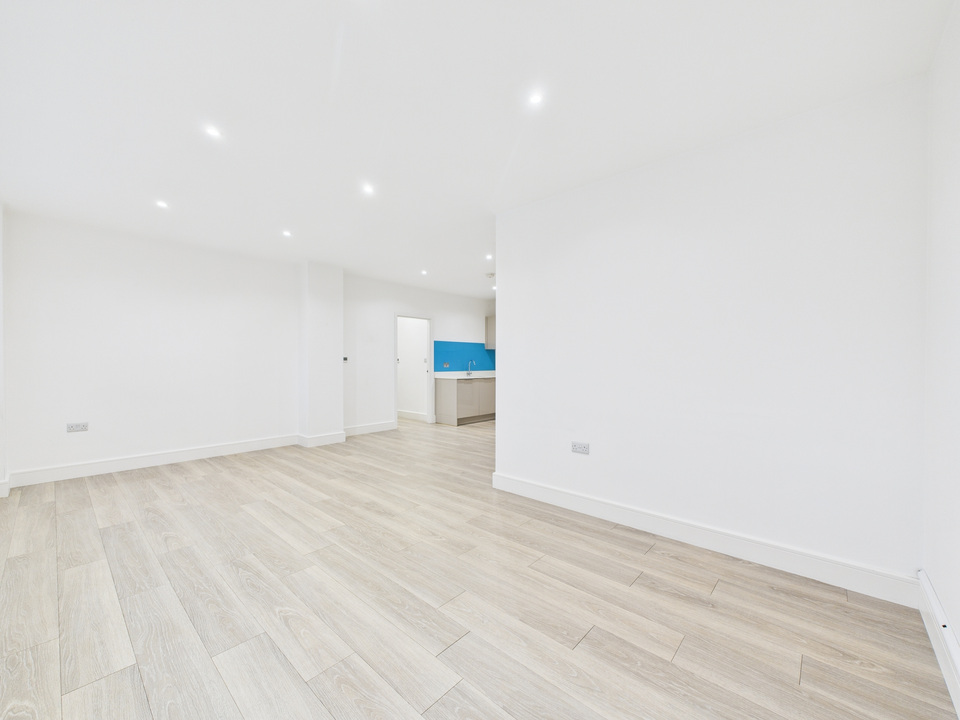 2 bed apartment for sale in Holmes Park, North Street, Horsham, West Sussex - Property Image 10