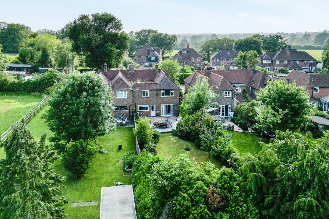 4 bed semi-detached house for sale in Naldretts Lane, Rudgwick  - Property Image 8