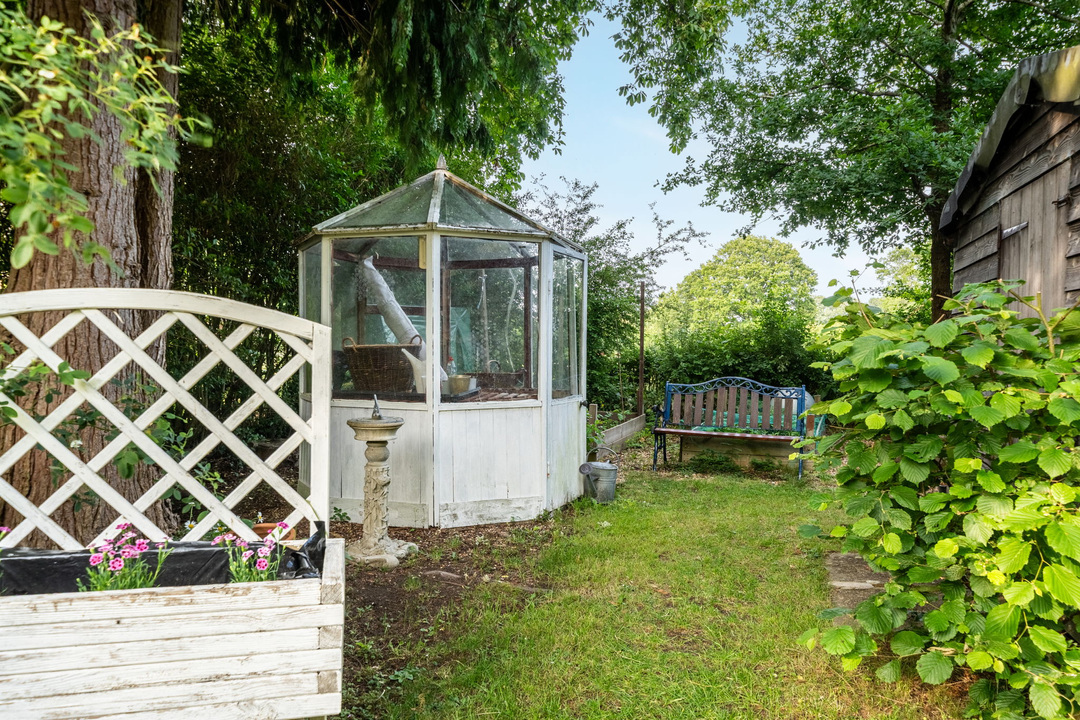 4 bed semi-detached house for sale in Naldretts Lane, Rudgwick  - Property Image 30