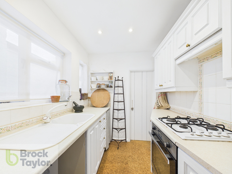 2 bed terraced house for sale in South Street, Cuckfield  - Property Image 4