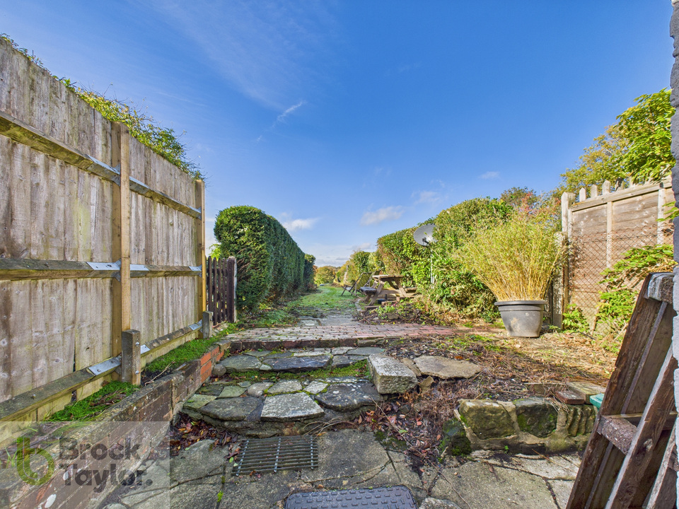 2 bed terraced house for sale in South Street, Cuckfield  - Property Image 6