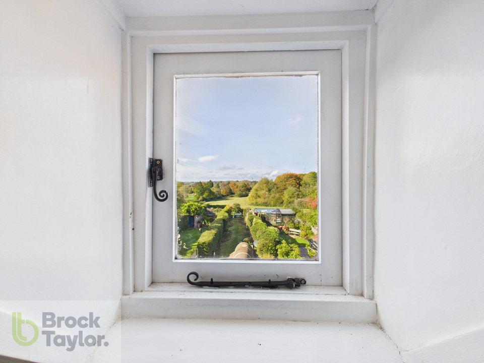 2 bed terraced house for sale in South Street, Cuckfield  - Property Image 14