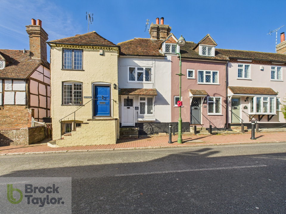 2 bed terraced house for sale in South Street, Cuckfield