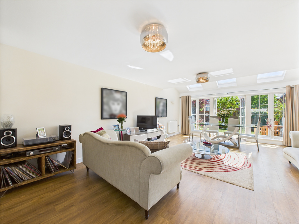 4 bed semi-detached house for sale in Cook Way, Broadbridge Heath  - Property Image 6