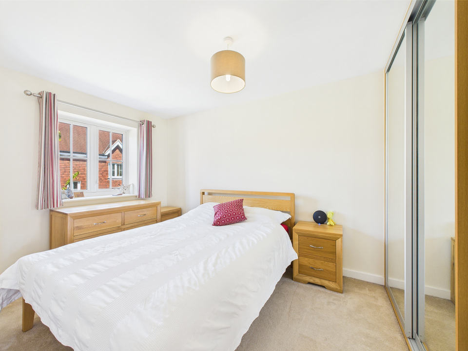 4 bed semi-detached house for sale in Cook Way, Broadbridge Heath  - Property Image 7