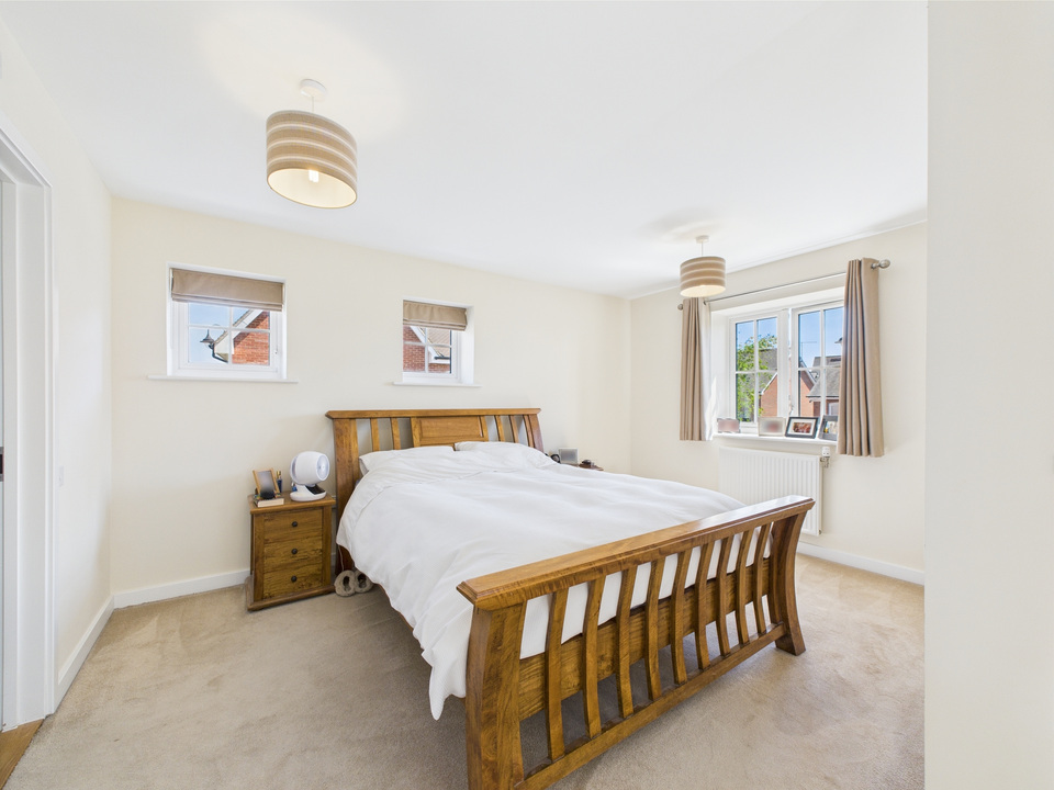 4 bed semi-detached house for sale in Cook Way, Broadbridge Heath  - Property Image 12