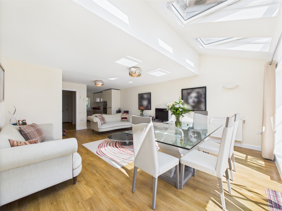 4 bed semi-detached house for sale in Cook Way, Broadbridge Heath  - Property Image 14